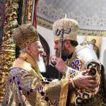 H επίσημη απονομή του Τόμου Αυτοκεφαλίας στην εν Ουκρανία Ορθόδοξη Εκκλησία