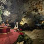 Χιλιάδες οι προσκυνητές στο σπήλαιο της Μαραθοκεφάλας